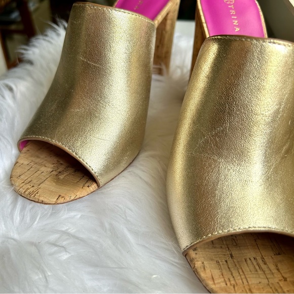 Trina Turk Gold Metallic Leather Cork Heel Mule Sandal Pink Sole - Picture 9 of 9